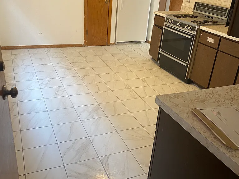 5223 N Reserve Ave #1 — Photo 5