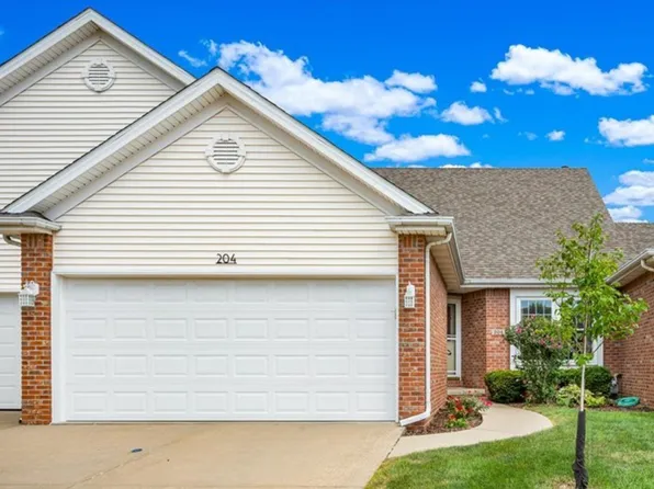 204 Field Dr, Normal, IL 61761