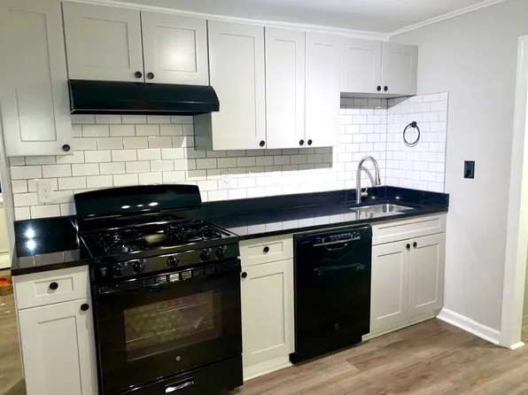91 Cottage St #2, Bayonne, NJ 07002