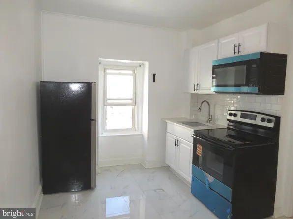 356 E Walnut Ln Floor 3, Philadelphia, PA 19144