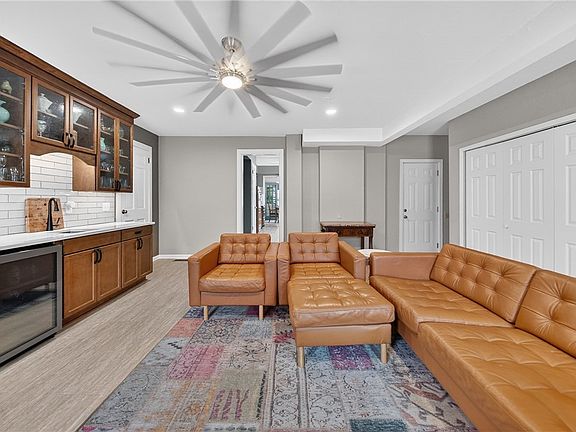 5th image of 2816 Woodbridge Rd