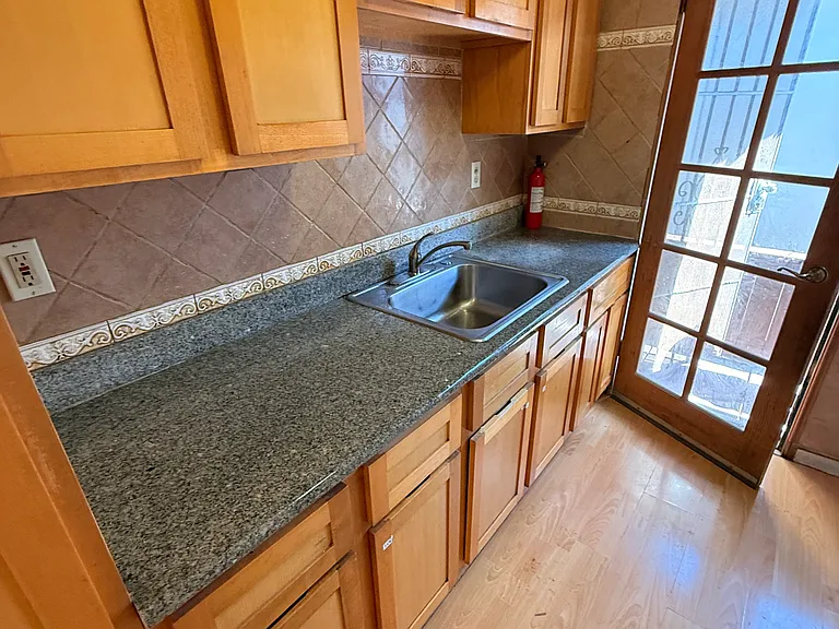 4333 Adeline St #A — Photo 5