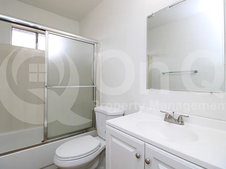 1224 E Huntington Dr — Photo 14