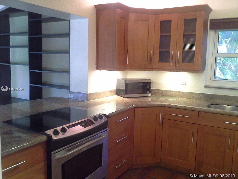 1st image of 316 Candia Ave