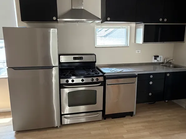 1932 S Carpenter St #2R, Chicago, IL 60608