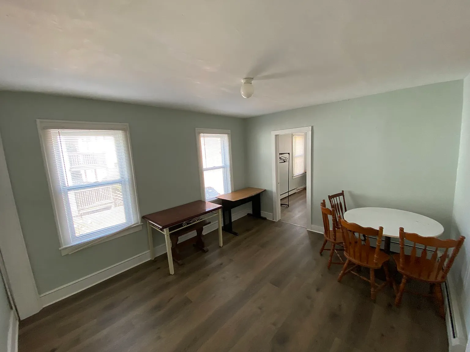 2 bed, 800 sqft, $990 — Photo 2
