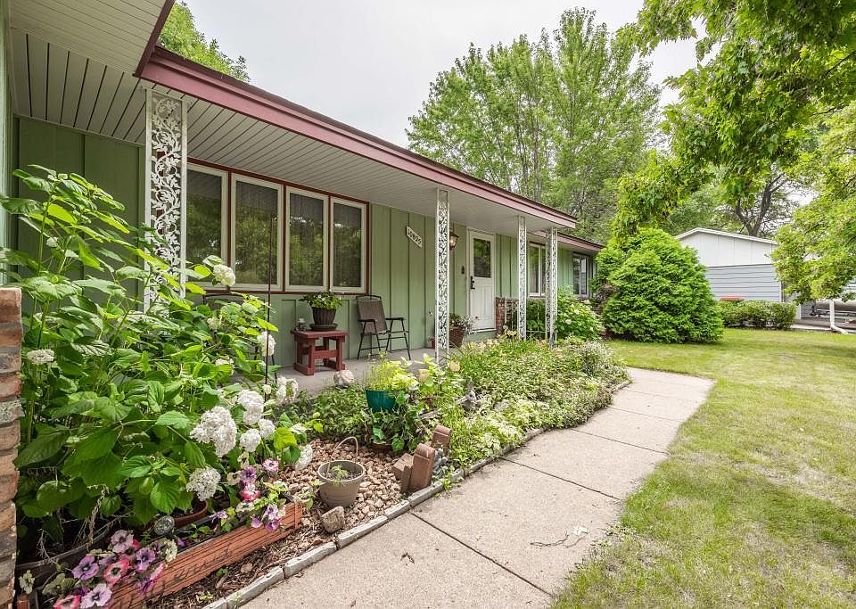 1st image of 10825 Crooked Lake Blvd NW