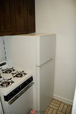 Rented by Wave Real Estate Group | media 16