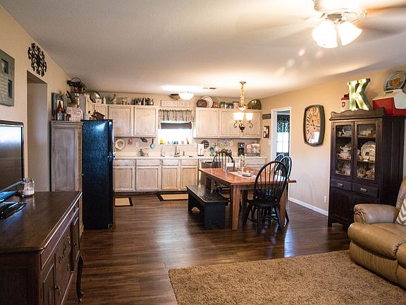 2nd image of 825 N Fountainbleau Dr