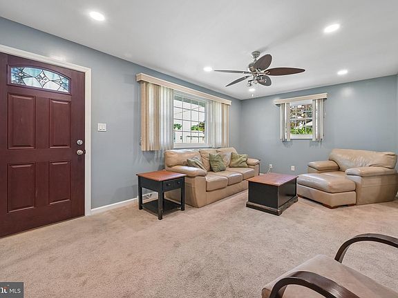 3rd image of 127 Trinity Ave