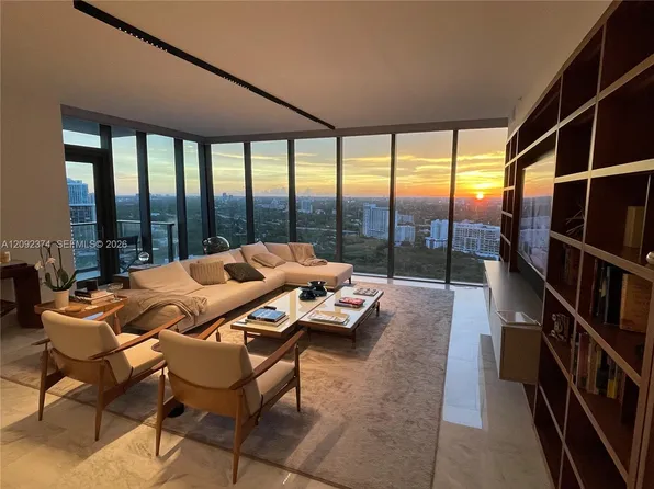 1451 Brickell Ave, Miami, FL