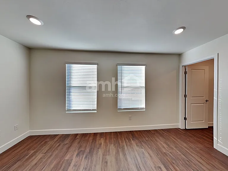 897 Heritage Blvd — Photo 14