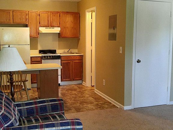 3rd image of 296 Muellers Cir #040f3fb37