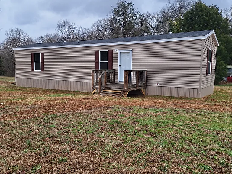 109 Perry Park Ln — Photo 1