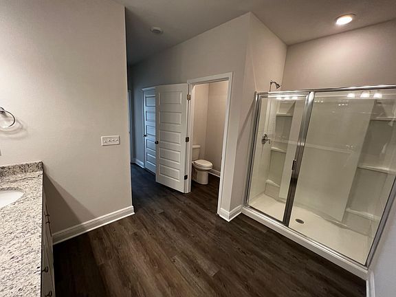 4th image of 412 Albert Meadow Ln