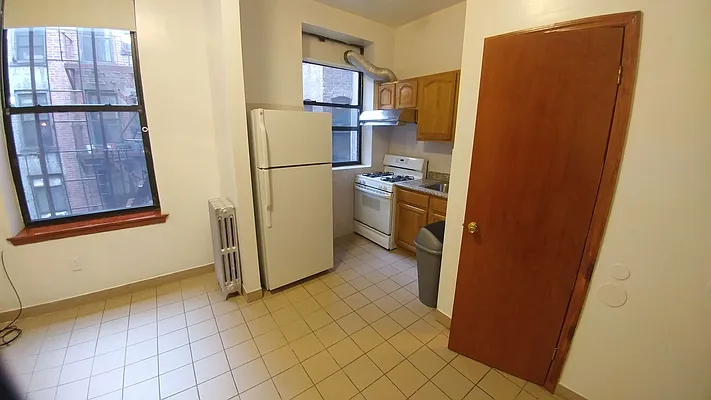 Rented by Downtown Mgt & Realty LLC | media 18