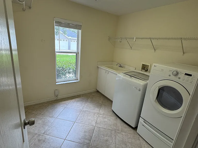 10084 Cherry Hills Avenue Cir — Photo 42