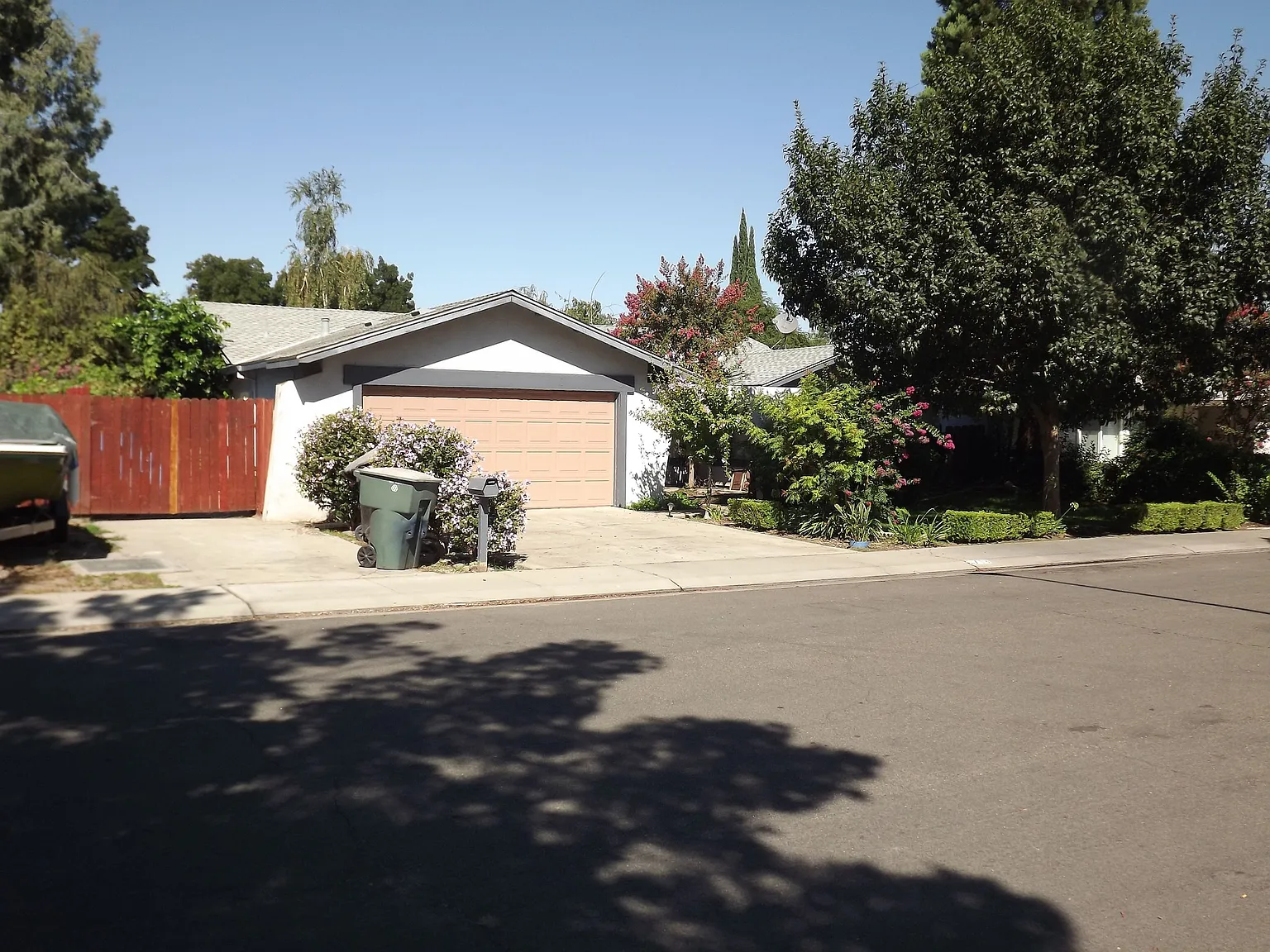 3713 Whitfield Way photo 1