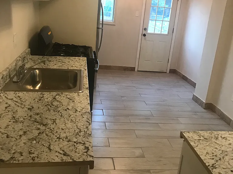 104 E Madison Ave — Photo 11