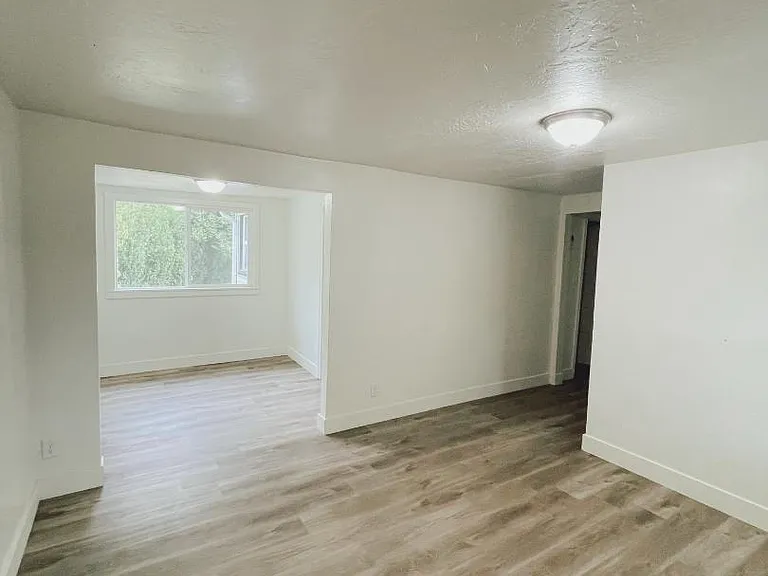 753 E Scott Ave — Photo 8