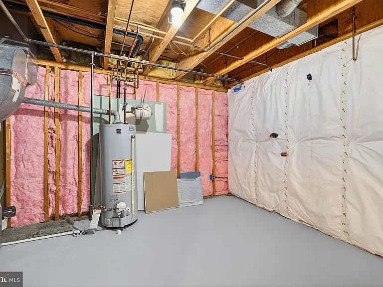 7306 Eggar Woods Ln — Photo 30