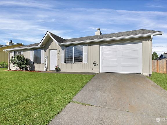 3rd image of 3722 49th Avenue Ct NE