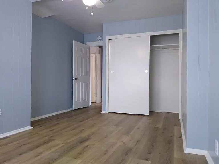 1011 E Clinton Ave — Photo 10