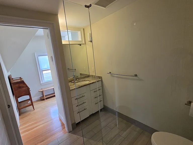 66 Oxford St #4 — Photo 18