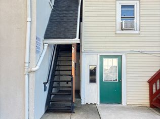 9-1 W Water St, Hellertown, PA 18055