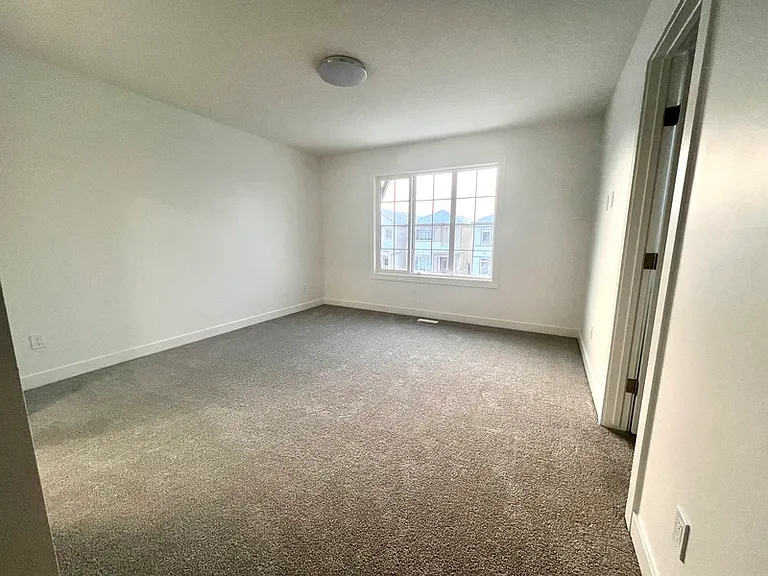 2113 209a St NW — Photo 31