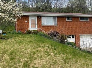 165 Connie Dr, Pittsburgh, PA 15214