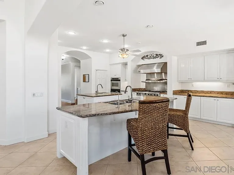 9230 Island Pine Way — Photo 17