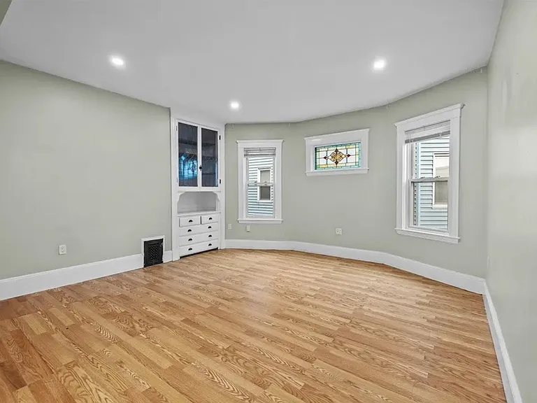 25 Howes St #3 — Photo 14