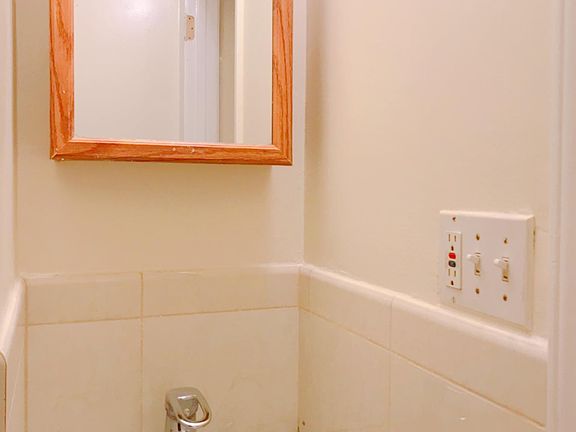 3rd image of 267 Goettingen St