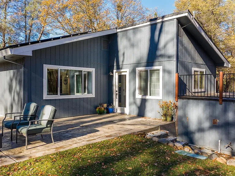 400 Digger Pine Ln — Photo 3