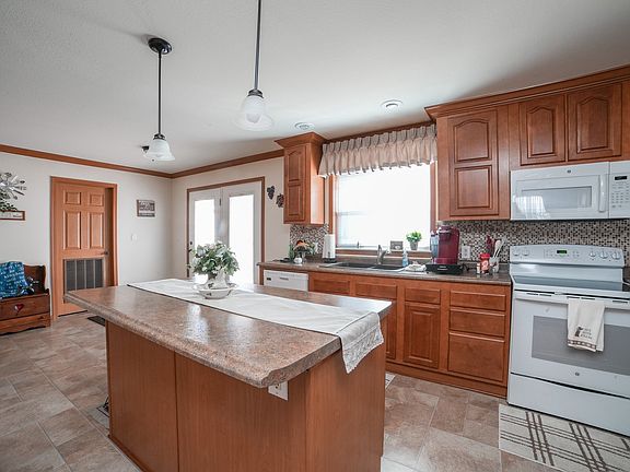 2nd image of 659 Princewood