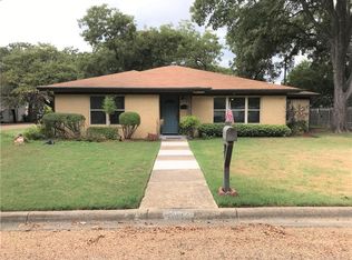 2002 N Harding Ave, Cameron, TX 76520