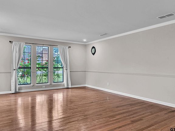 5th image of 1110 Windsong Ln