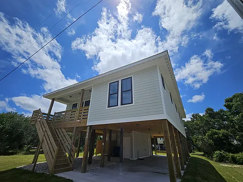 2040 Smithfield St Photo 1