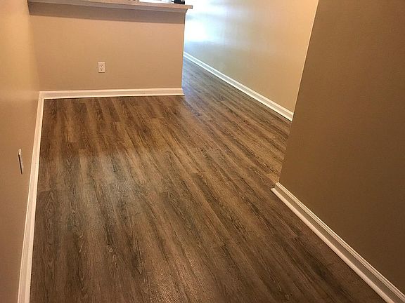 3rd image of 347 Pecan Grove Dr