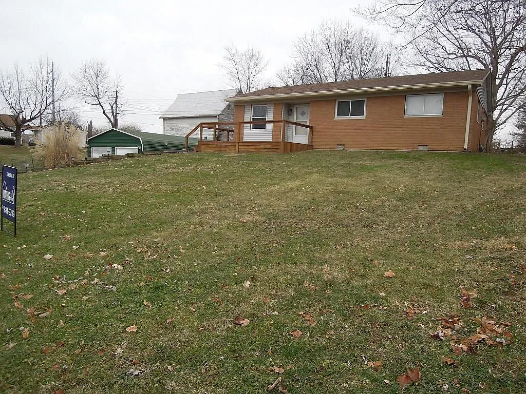24 Meadow Ln photo 1