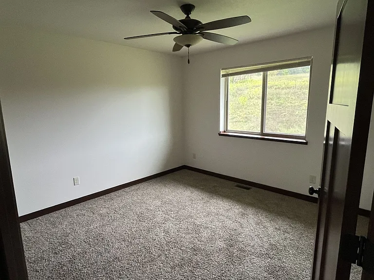 1326 Aspen Heights Dr — Photo 8
