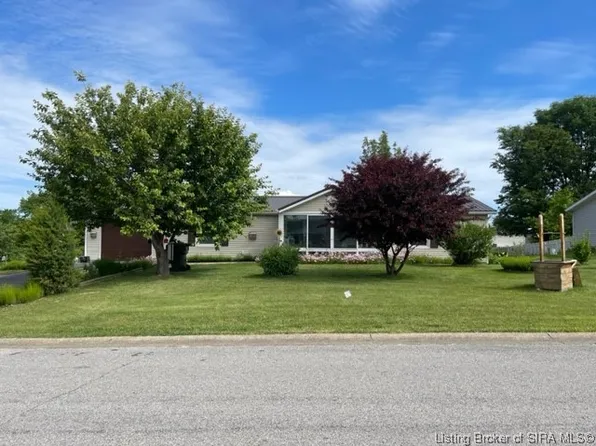 506 Pilgrim Way, Salem, IN 47167