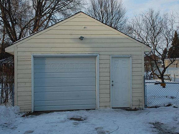 3rd image of 1316 11th Ave S