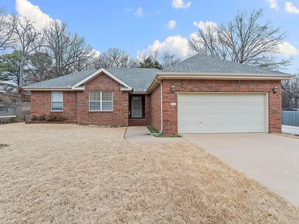 612 E Ash St, Fayetteville, AR 72703