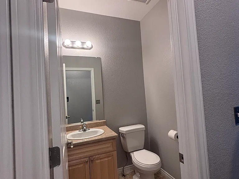 3670 Paonia St — Photo 9