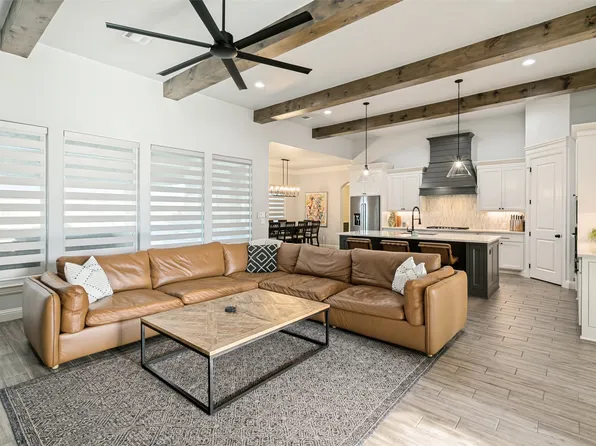 12000 Bella Vino Dr, Fort Worth, TX 76126