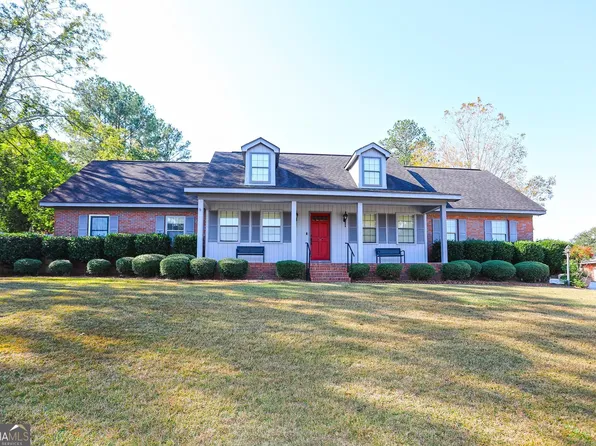 207 Oak Forest Ln, Warner Robins, GA 31088