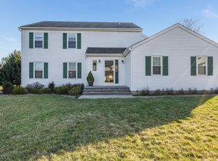 4 Angus Rd, Flemington, NJ 08822