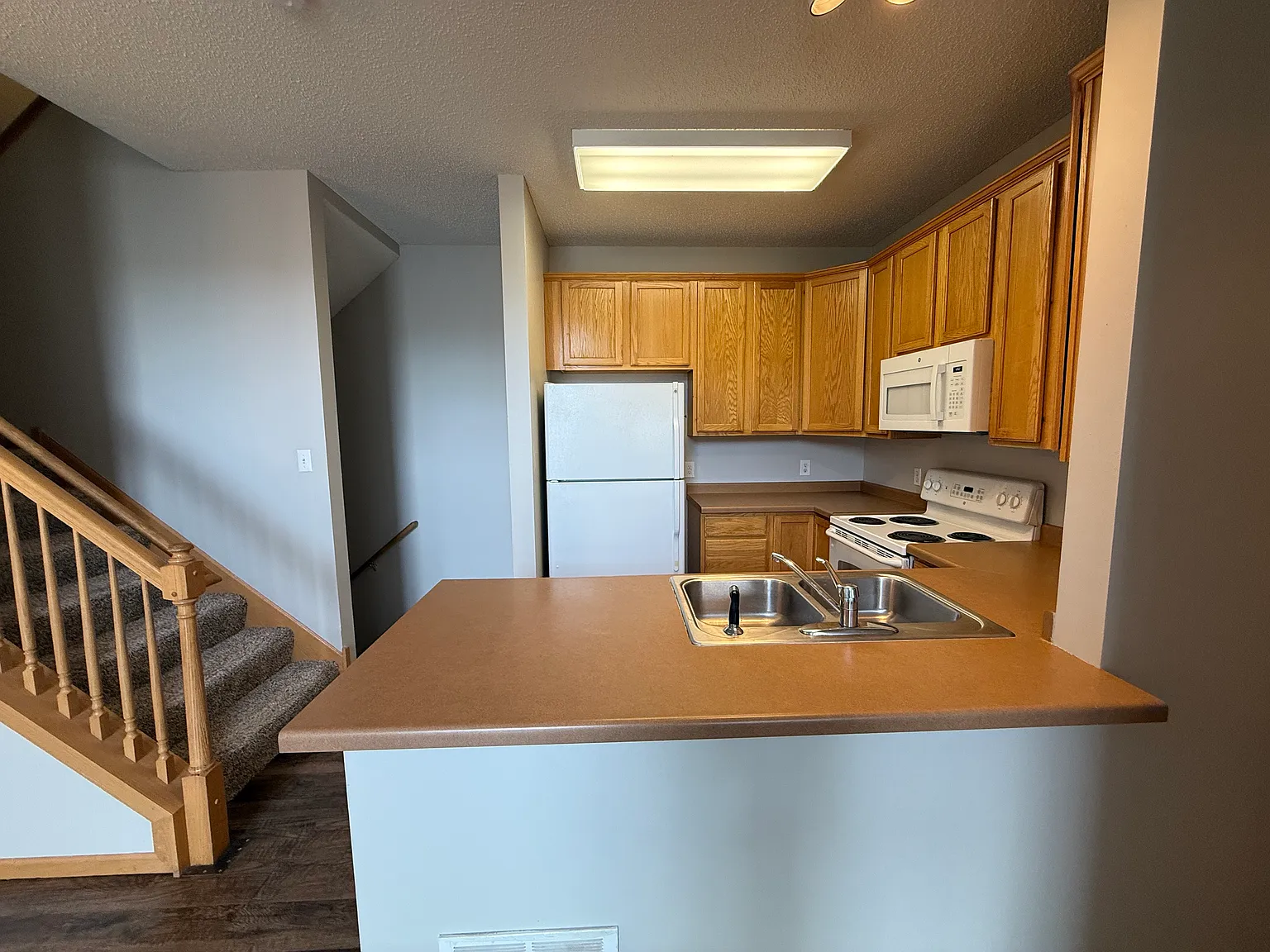 2 bed, 1550 sqft, $2,000 — Photo 4